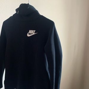 nike sweatshirt